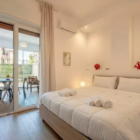 Lucia Italian 3*