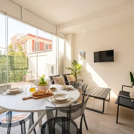 Lucia Italian 3*